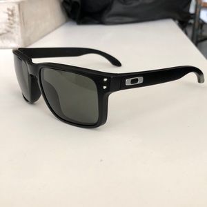 Matte Black Holbrook Oakley (PRIZM lens)